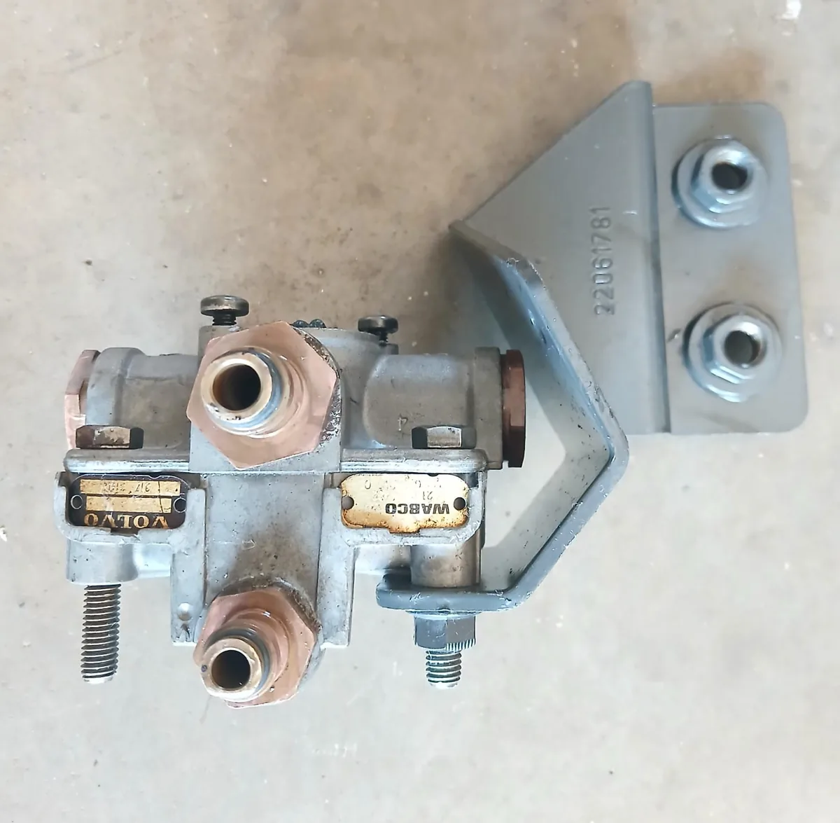 Peça para veículo pesado disponível na Rotec — foto 21