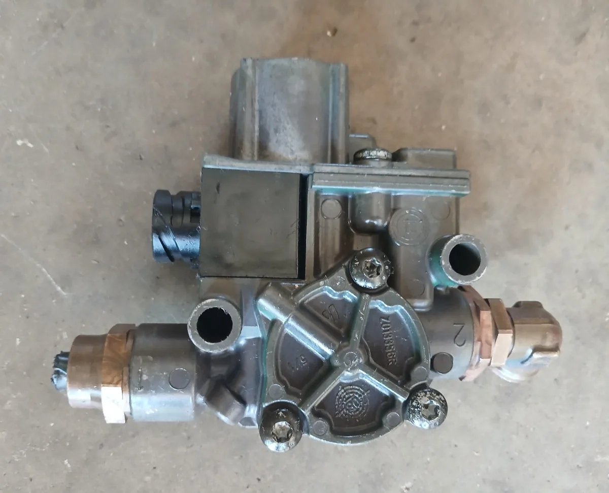Peça para veículo pesado disponível na Rotec — foto 23